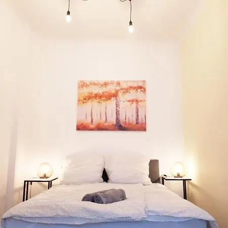 Family Moabit Апартаменты *